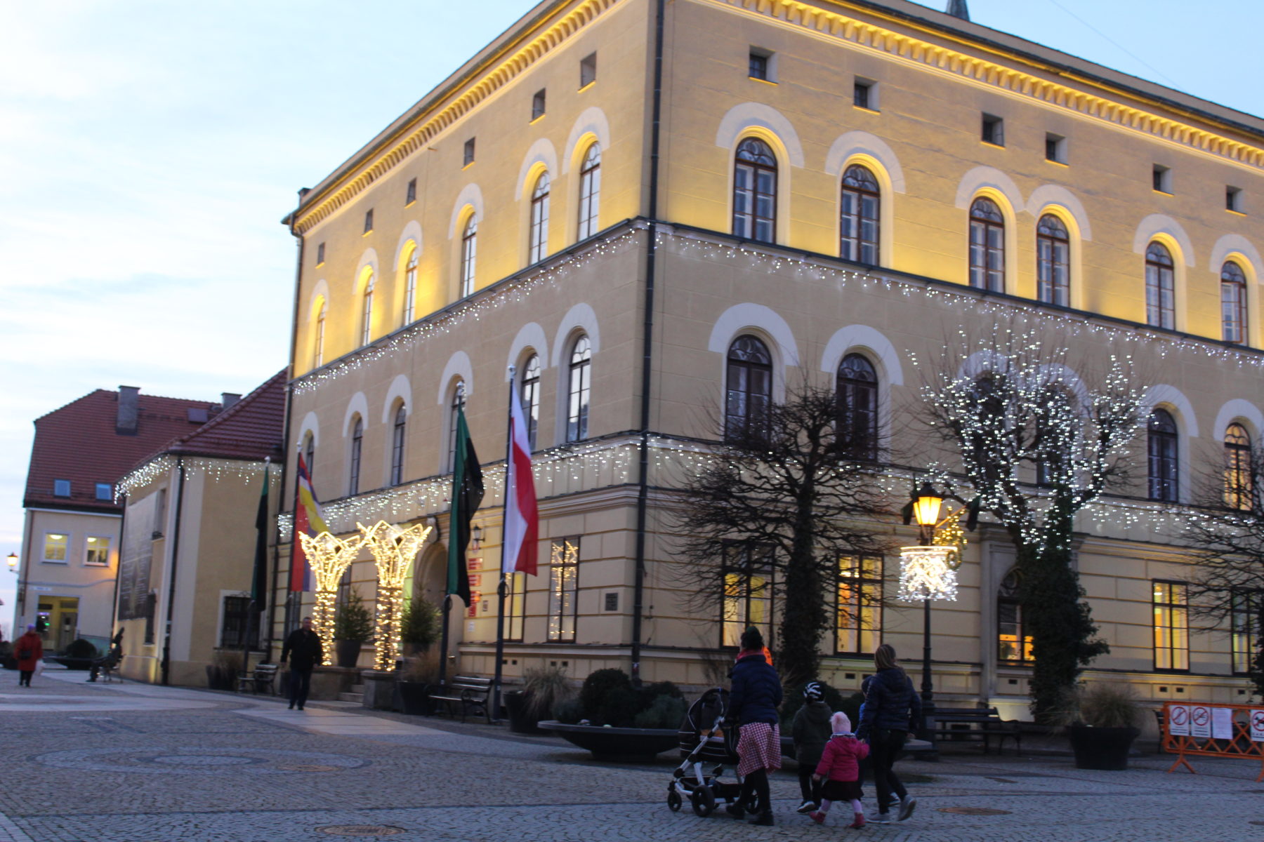 Miliony złotych dla ośmiu gmin na wymianę pieców
