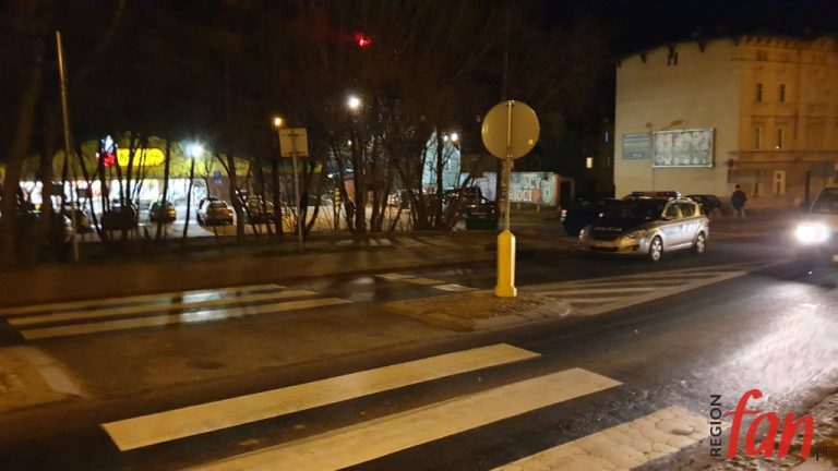 Potrącony chłopiec trafił do szpitala (WIDEO)