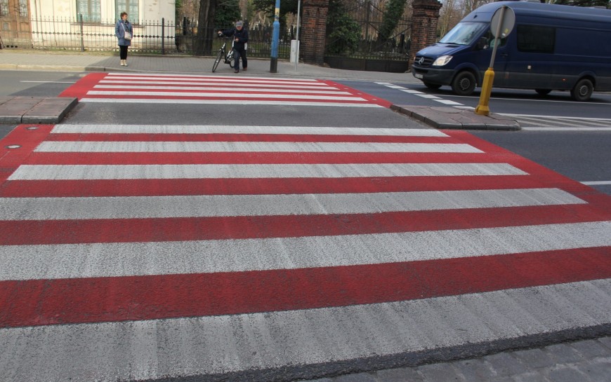 Czujniki ruchu pomagają przejść