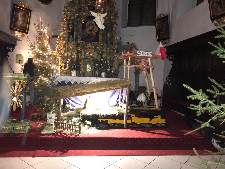 Szopka w sobińskim kościele. Z górniczym akcentem (FOTO)  