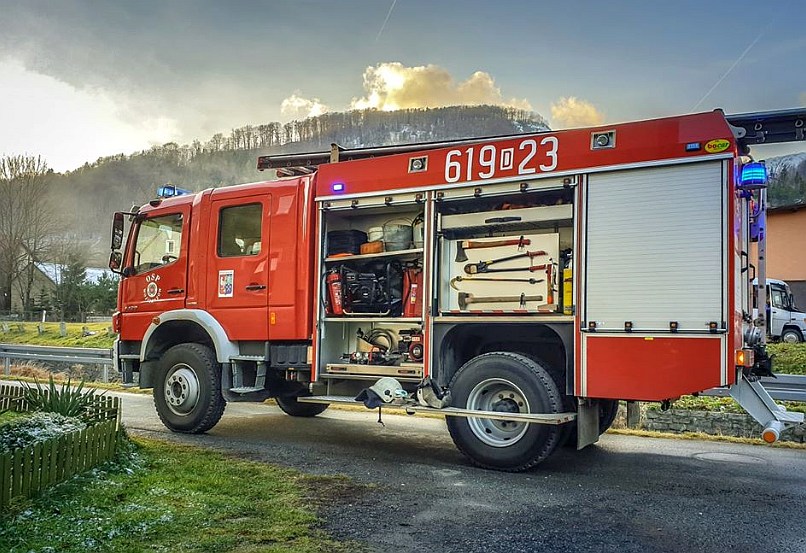 Strażacy gasili pożar sadzy