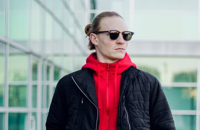 Kiedy inwestować w kurtki z nadrukiem?