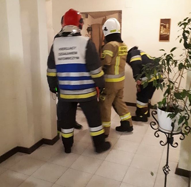 Kłęby dymu na plebanii (FOTO)