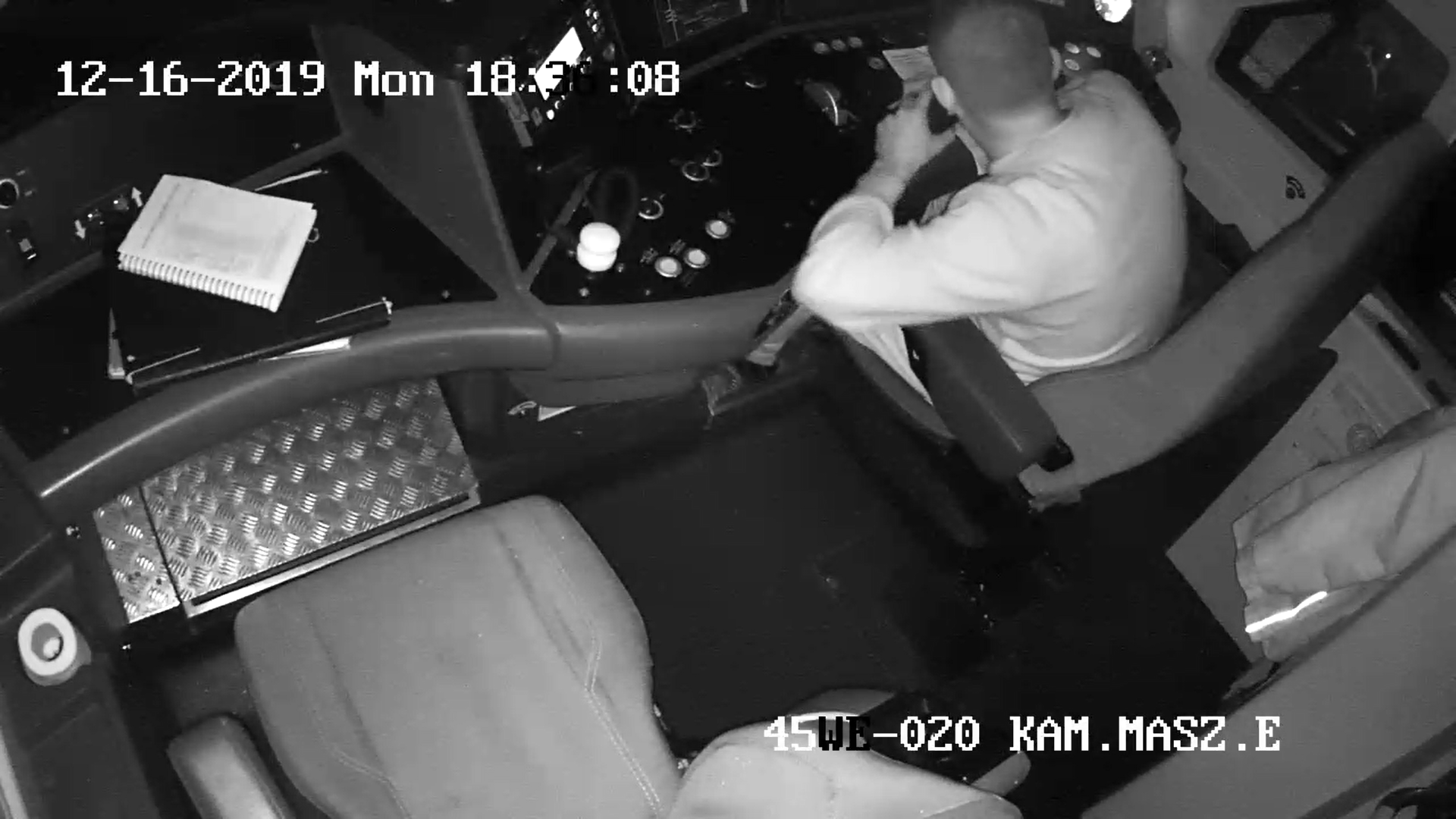 Maszynista KD oślepiony laserem [WIDEO]