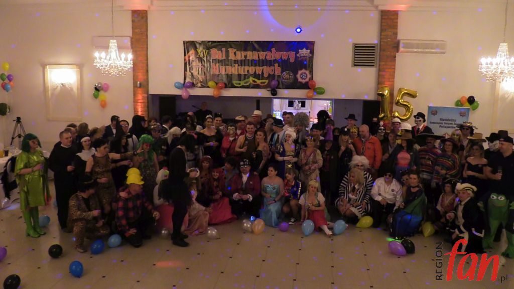 Mundurowi balowali (FOTO, WIDEO)