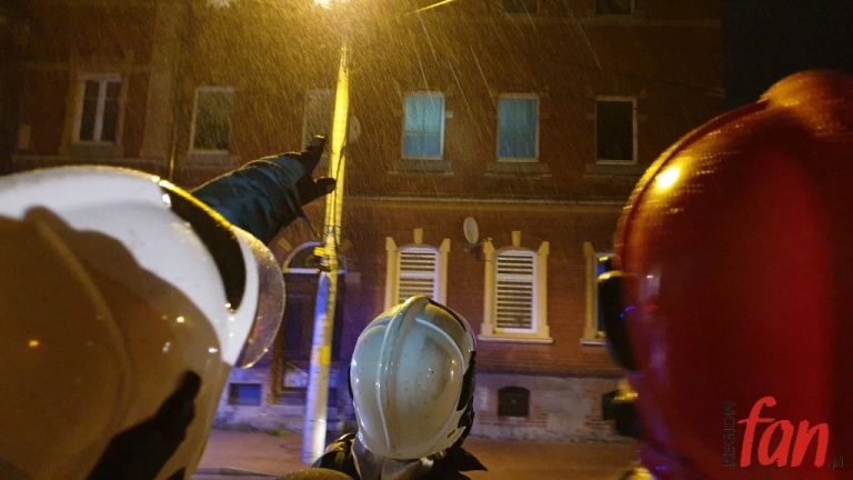 Kolejny pożar komina, ewakuowano mieszkańców (FOTO, WIDEO)