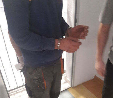 Bez prawa jazdy, z narkotykami i na zakazie