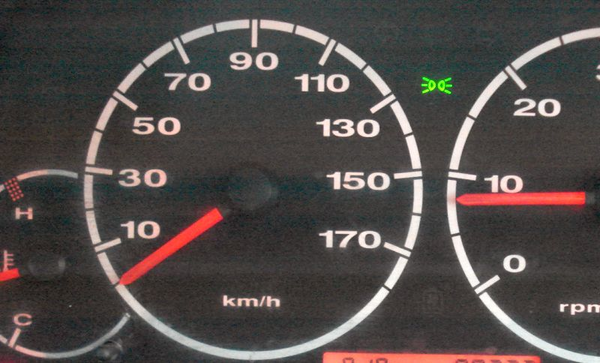 Przekręcił licznik o 130 tys. kilometrów (WIDEO)