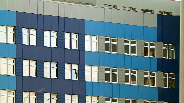 Koronawirus w szpitalu. Pacjenci zamknięci na oddziale (WIDEO)