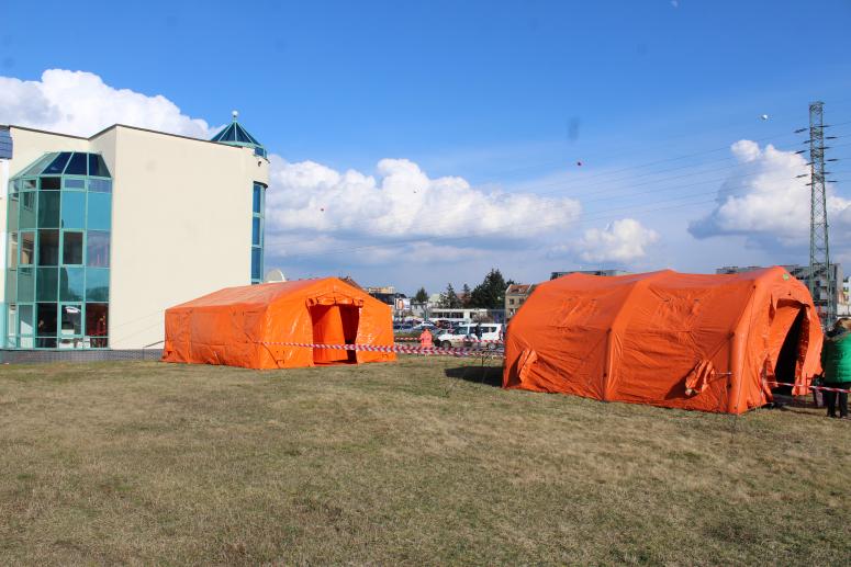 Koronawirus w Polsce. We Wrocławiu rozłożyli szpital polowy