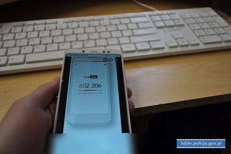 Oszukują na BLIK-a. Kobieta straciła pieniądze