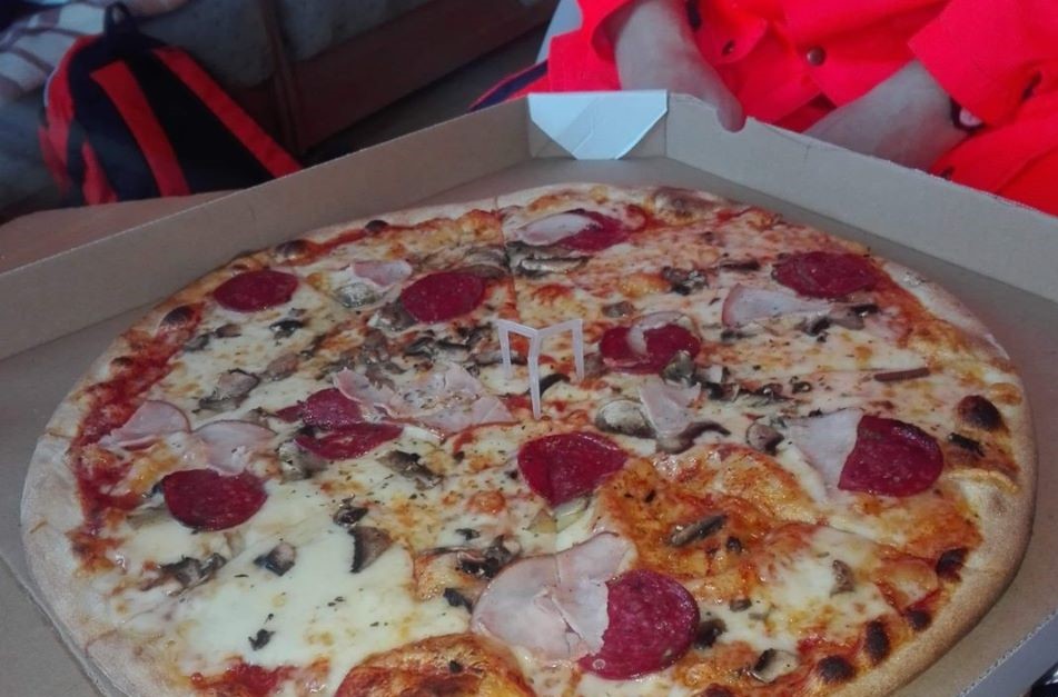 Ratownicy medyczni proszą o pomoc