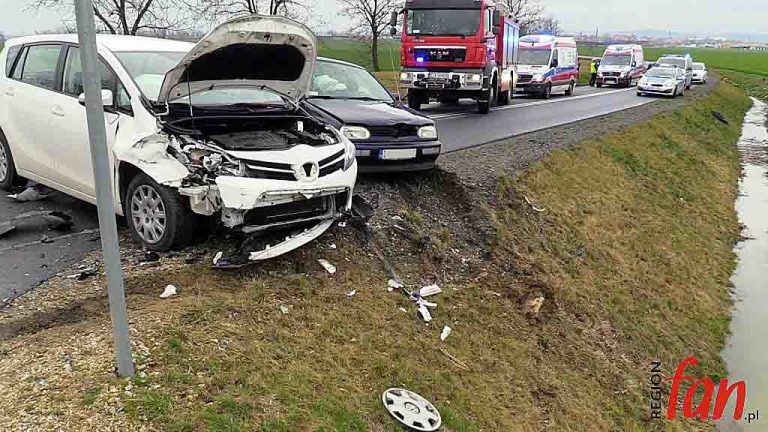 Wymusił pierwszeństwo – czterech poszkodowanych (FOTO, WIDEO)