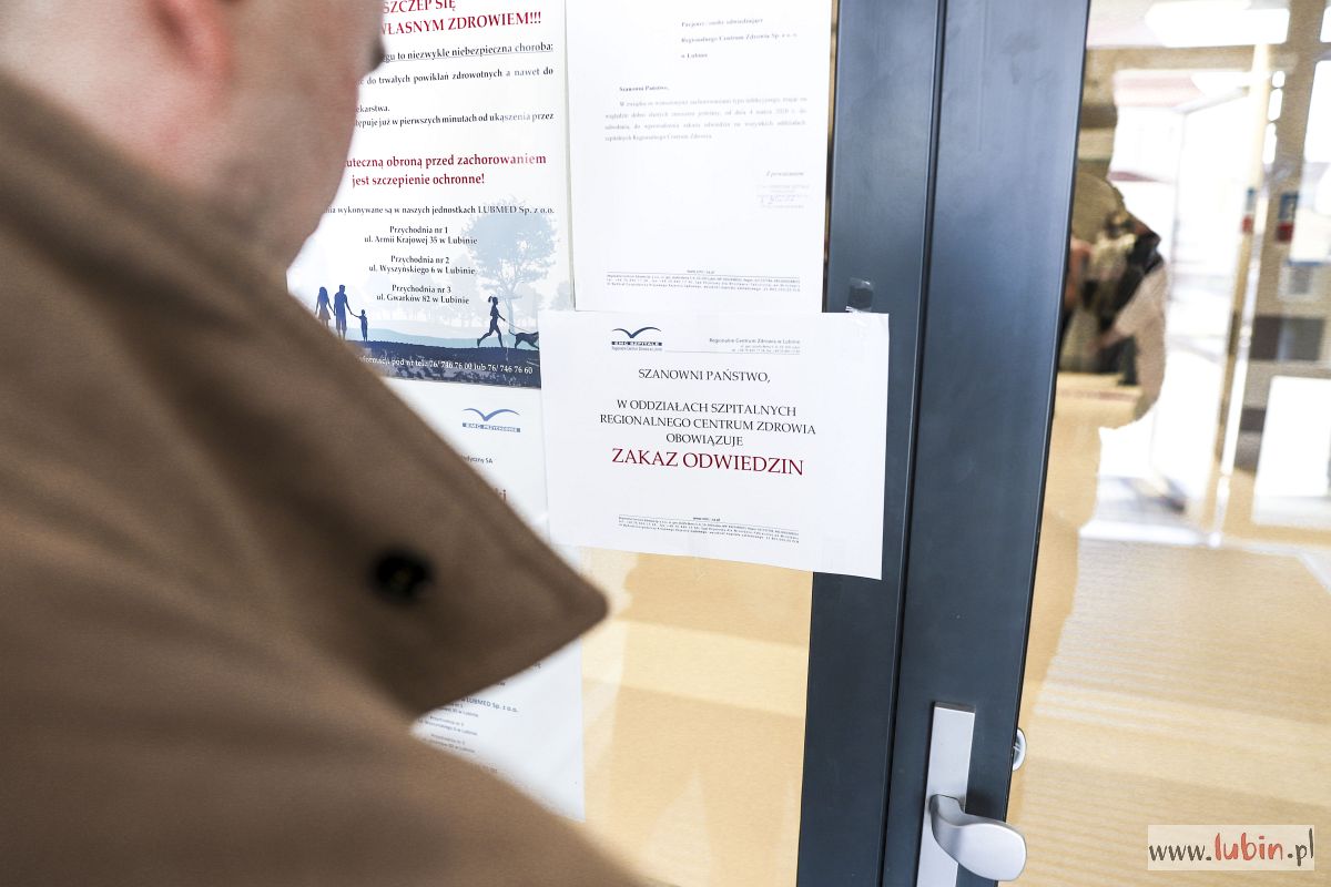 Zakaz odwiedzin w szpitalach w całym regionie