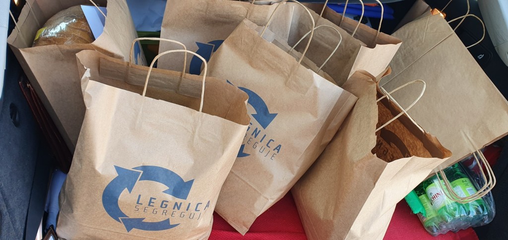 Zakupy dla seniora – akcja legnickich wolontariuszy