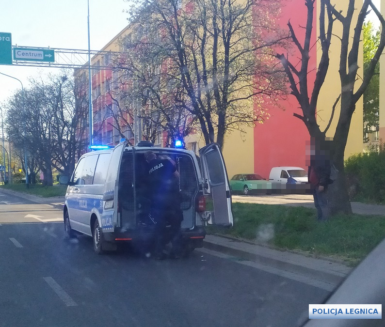 Pobili i okradli 42-latka. Zostali natychmiast złapani (WIDEO)