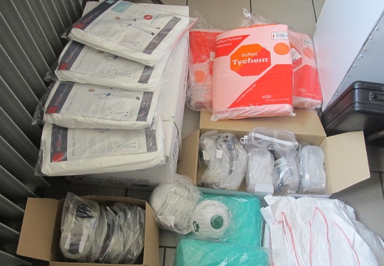 Środków ochrony osobistej policjantom nie brakuje