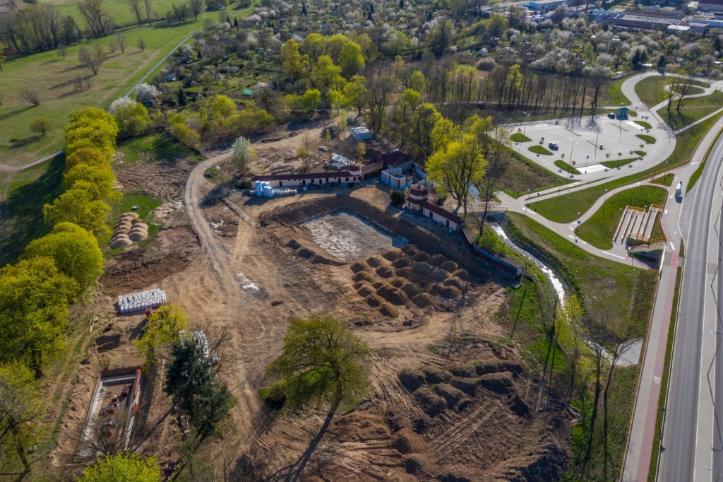 Budowa legnickiego aquaparku przebiega zgodnie z planem (FOTO)