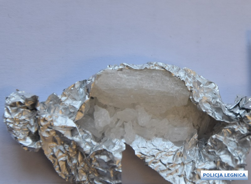 Kierowca pod wpływem, a pasażer z metamfetaminą