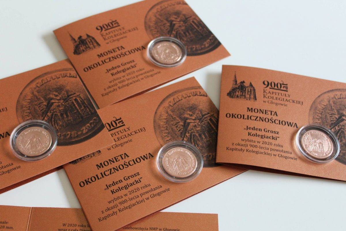 900 monet na 900-lecie kolegiaty