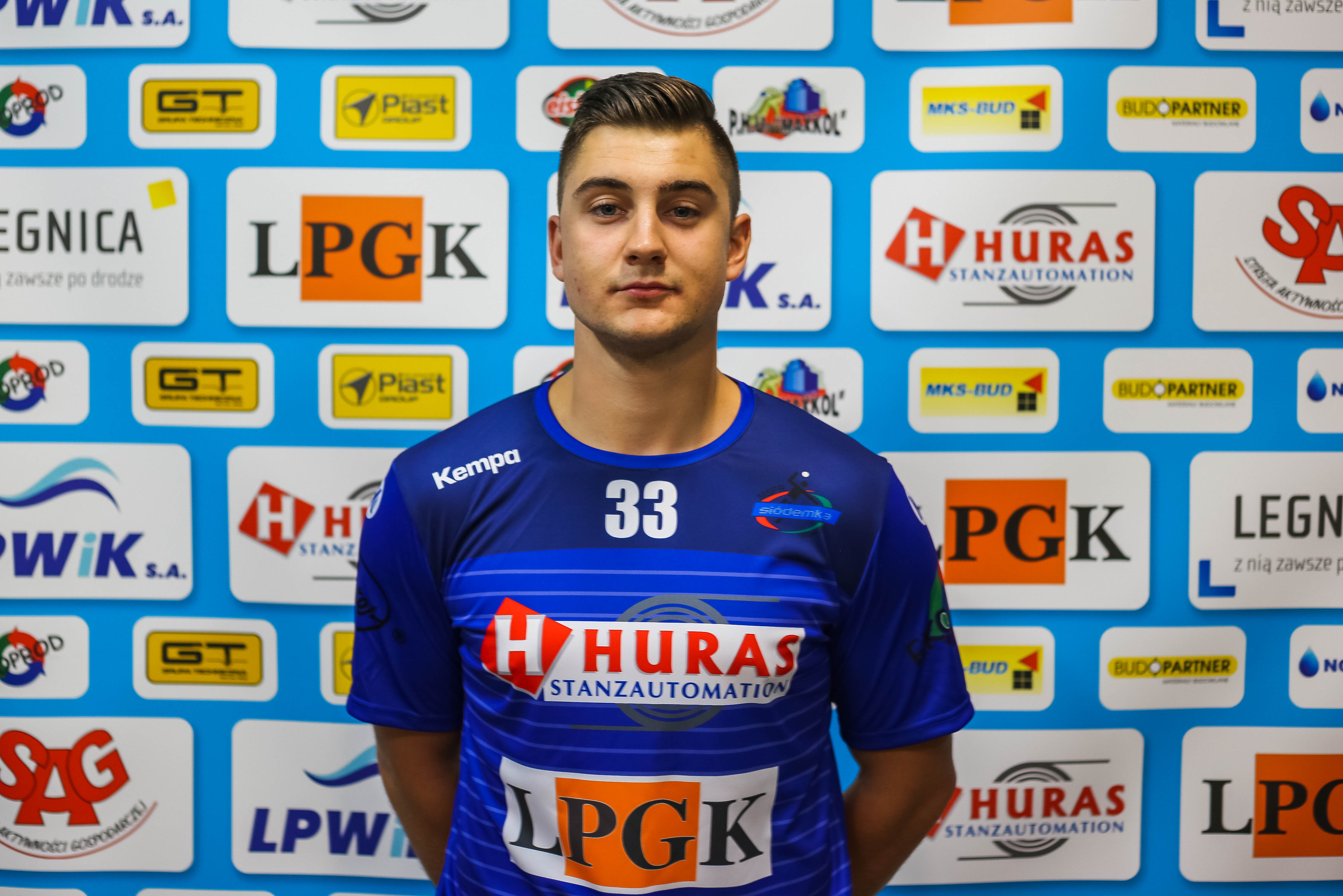 Mosiołek odchodzi z Siódemki