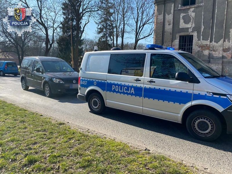 Emerytowany policjant ujął pijanego kierowcę