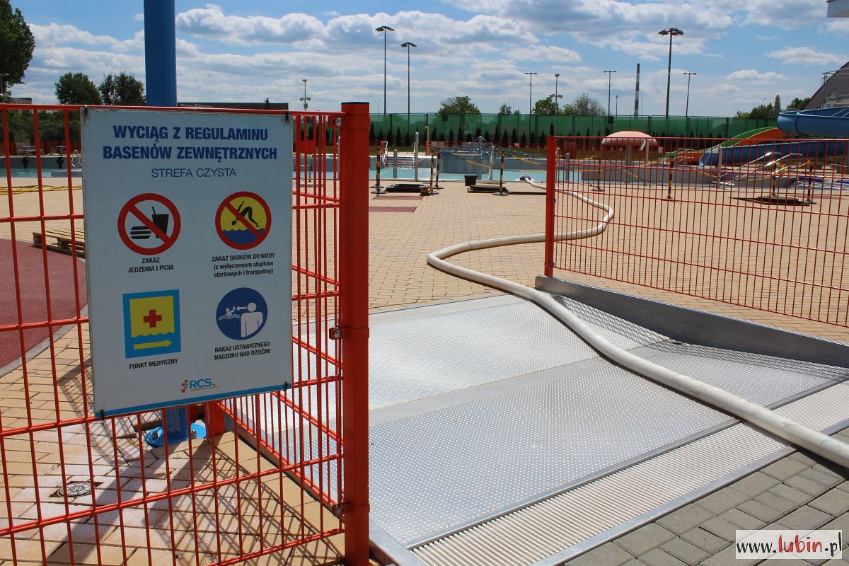Czekają na decyzje rządu i szykują basen odkryty do sezonu