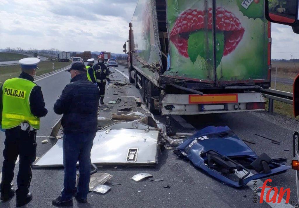 Stłuczka na S3 (FOTO)