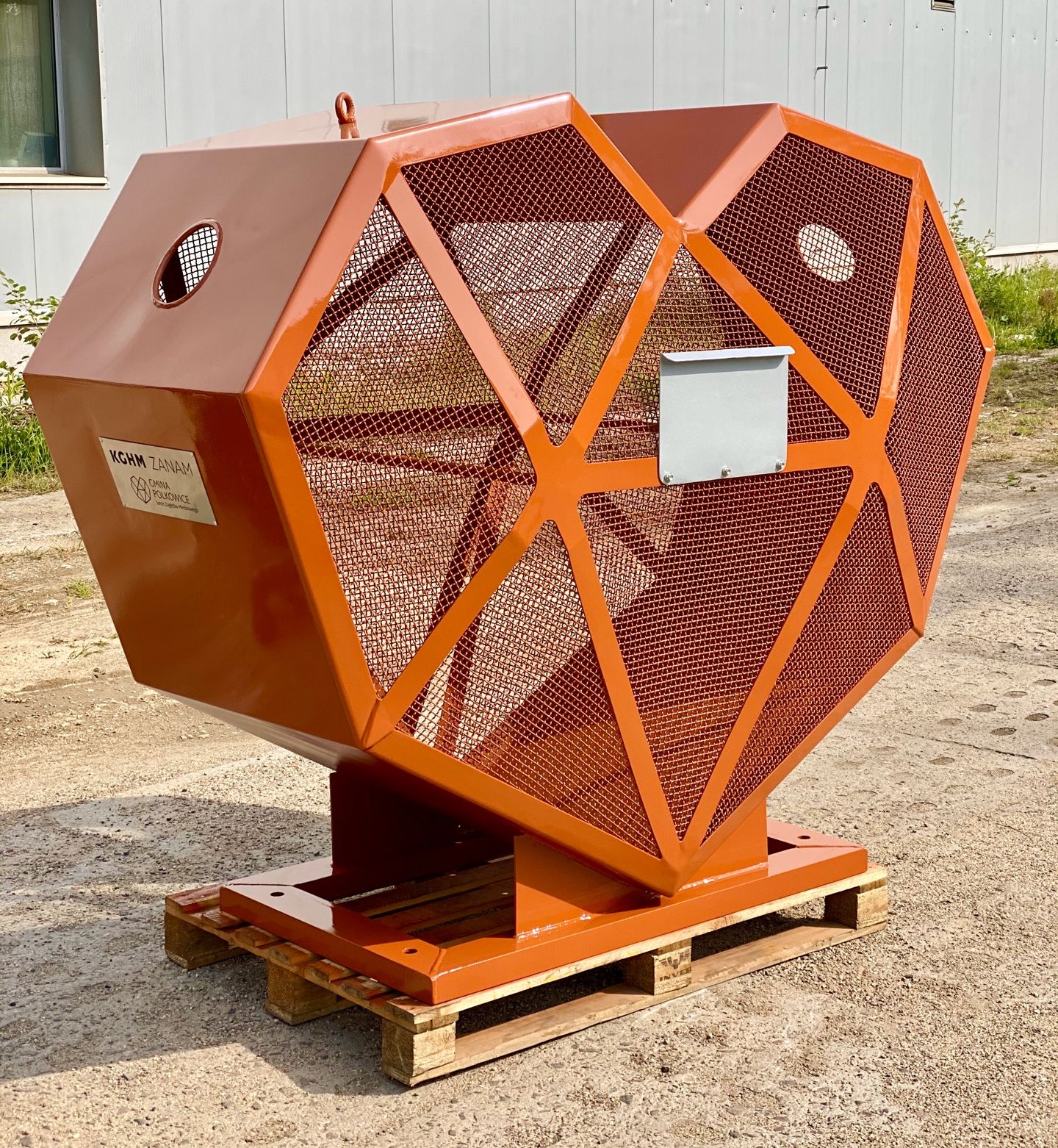 Nie wyrzucaj nakrętek! Będzie z nich jeszcze pożytek