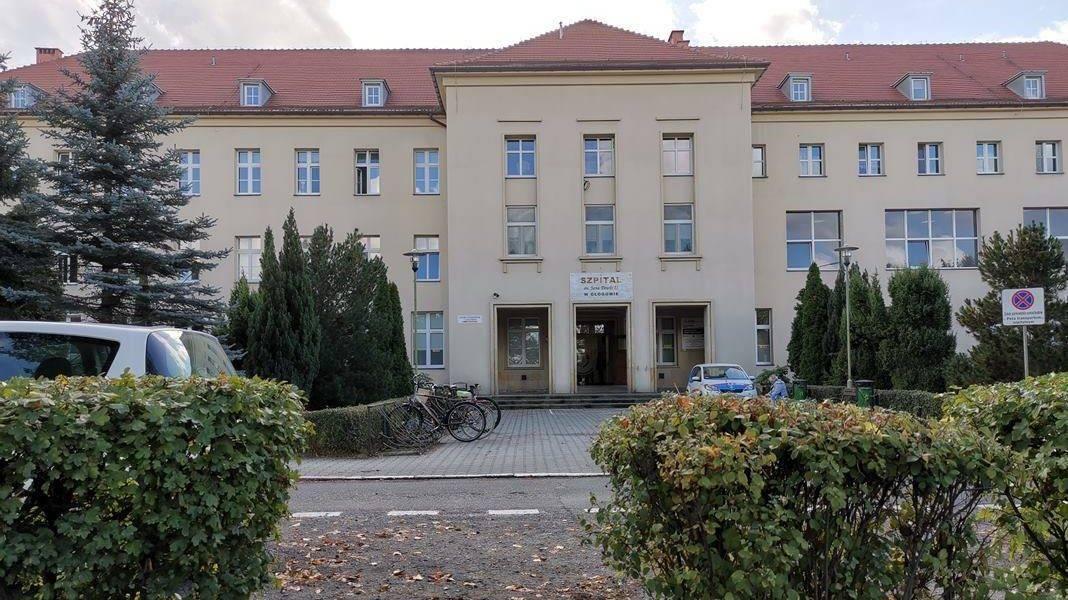 Oddział wewnętrzny zamknięty. Pacjentka z podejrzeniem zakażenia