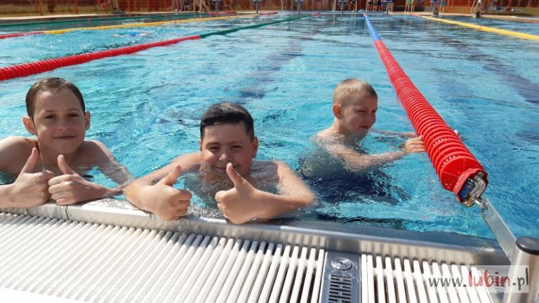 Baseny już otwarte, dzisiaj wejście za darmo