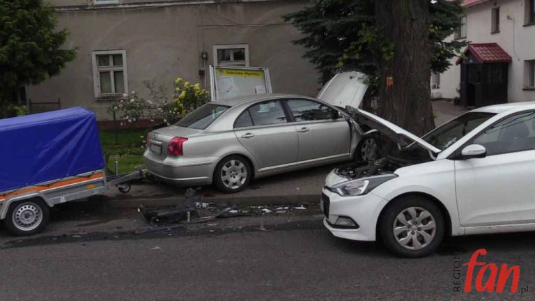 Stłuczka w centrum Męcinki (FOTO, WIDEO)