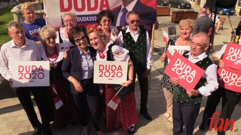 Ostatnia prosta przed drugą turą wyborów (FOTO, WIDEO)