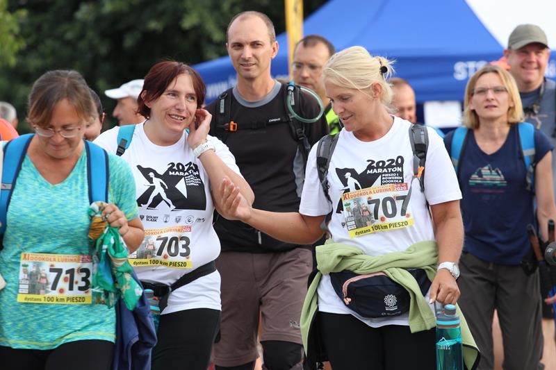 Okrążyli miasto na nogach i na rowerach