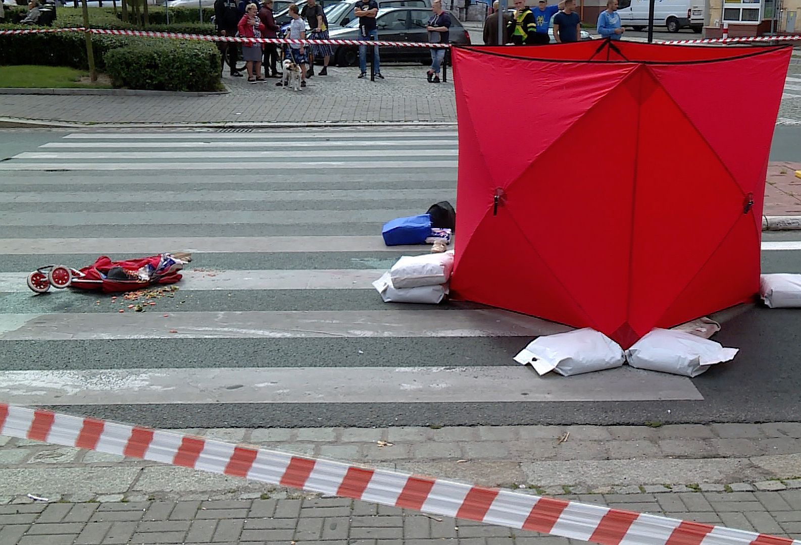 Śmiertelne potrącenie na pasach (WIDEO)
