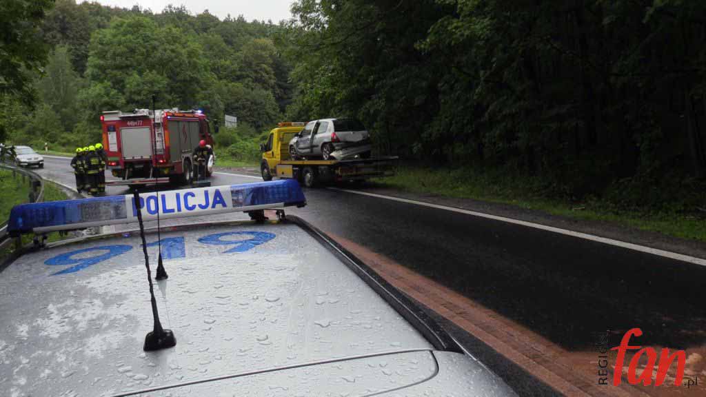 Kolizja czterech pojazdów na DK3 (FOTO, WIDEO)