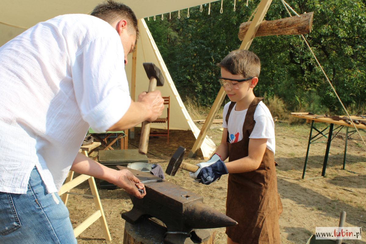 Lubinianie garnki lepią. Słowiańska osada w parku Leśnym