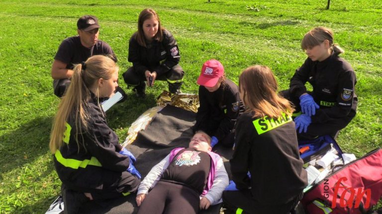 Młodzi ratownicy w akcji (FOTO, WIDEO)