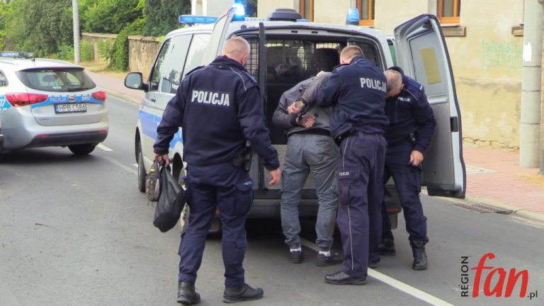 Poszukiwany odpowie też za posiadanie narkotyków (WIDEO)