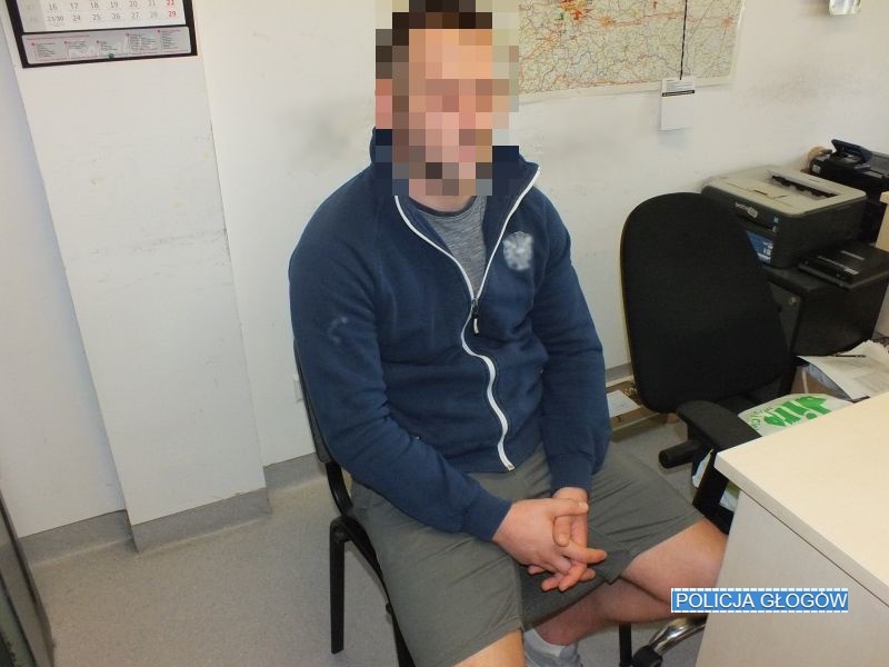 Zboczeniec na ulicach miasta