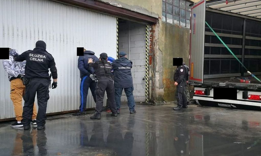 Nielegalna fabryka tytoniu zlikwidowana (WIDEO)