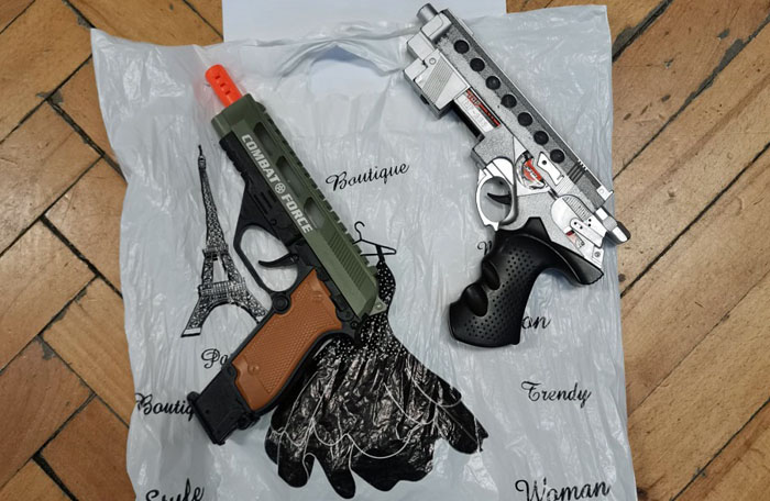 Pistolet zabawka – zarzuty na serio (WIDEO)