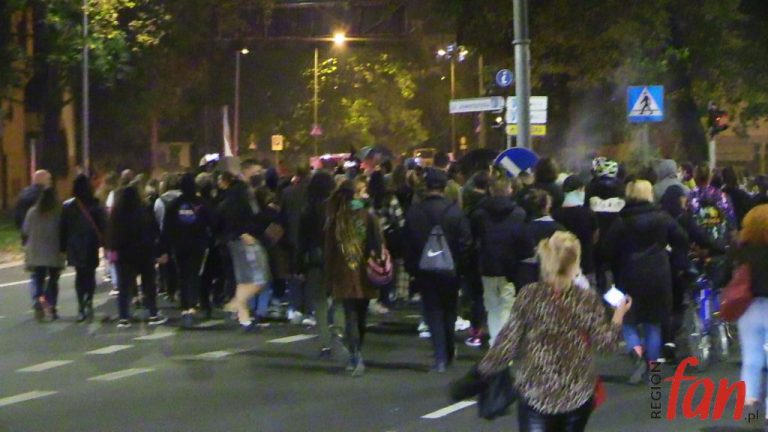 Legniczanki wyszły na ulice (WIDEO)