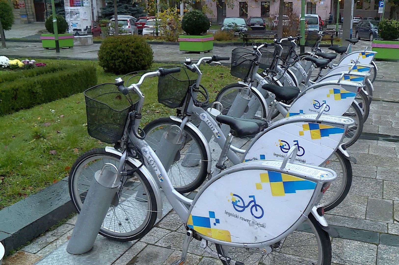 Ukradli prawie 50 rowerów miejskich (WIDEO)