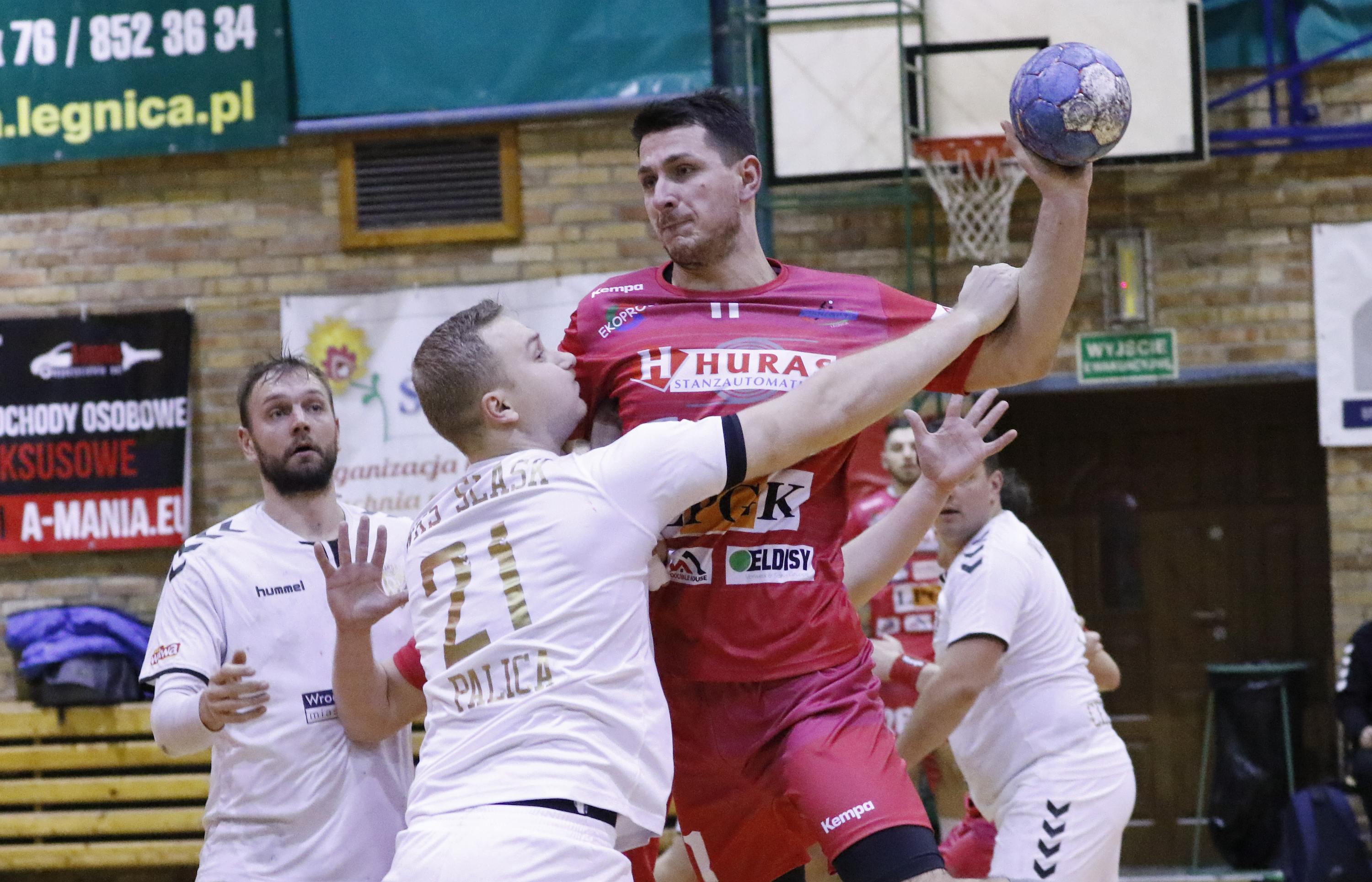 Siódemka rozbiła Śląsk i została liderem!