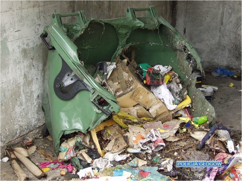 Zatrzymali podpalacza śmietników