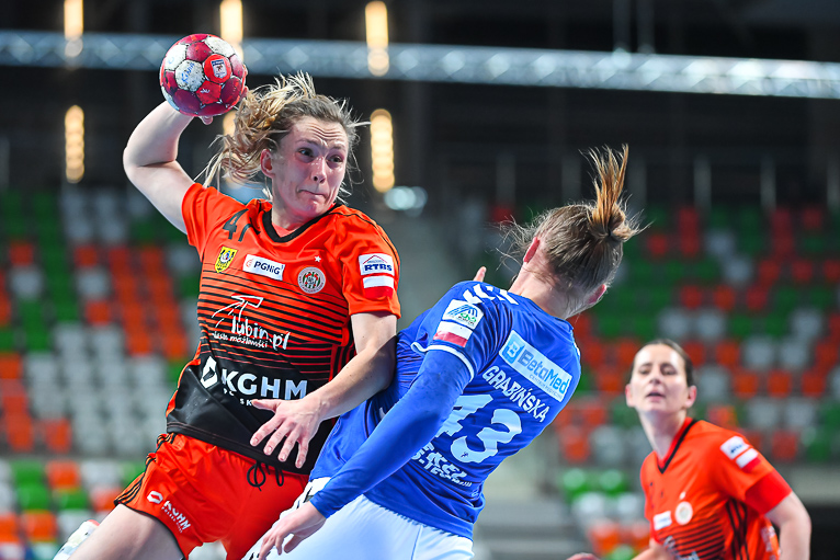 Zagłębie się nie zatrzymuje