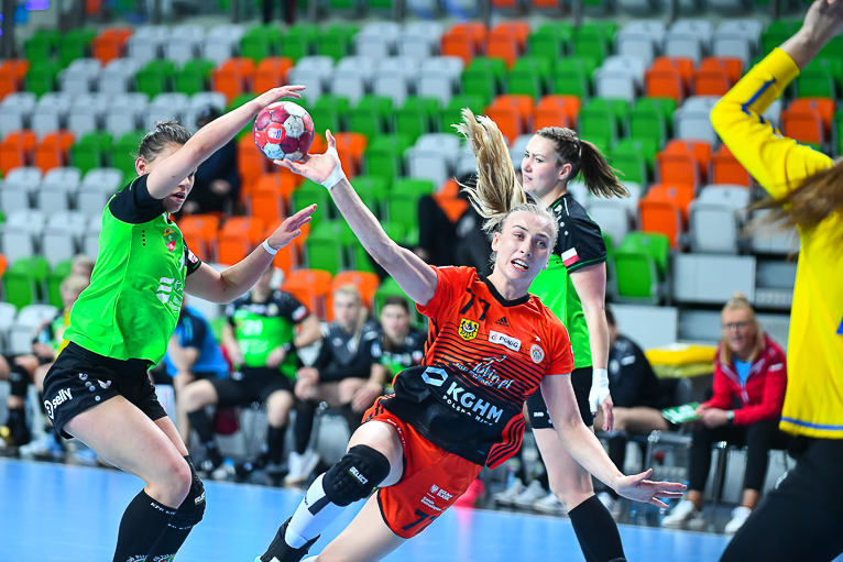 Zagłębie wygrywa derby i odjeżdża rywalkom!