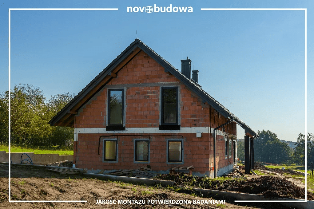 Jak przebiega prawidłowy montaż okien?