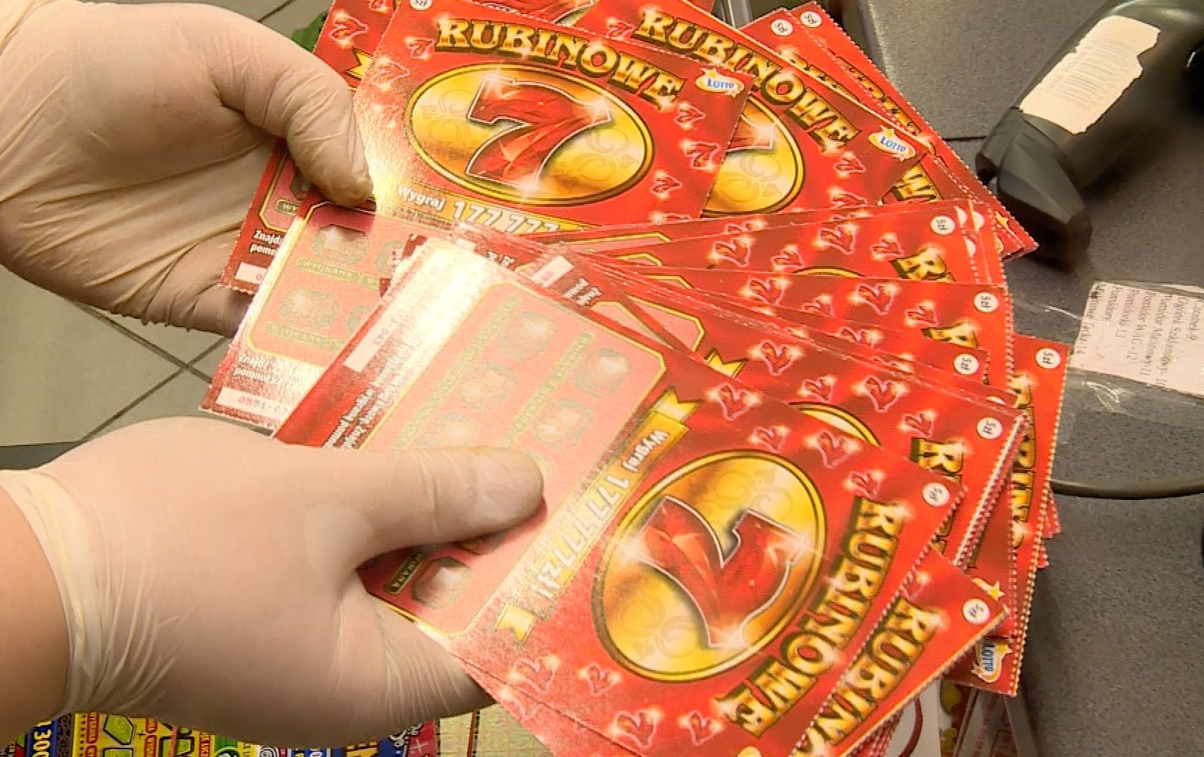 Po zdrapkach do złodzieja (WIDEO)